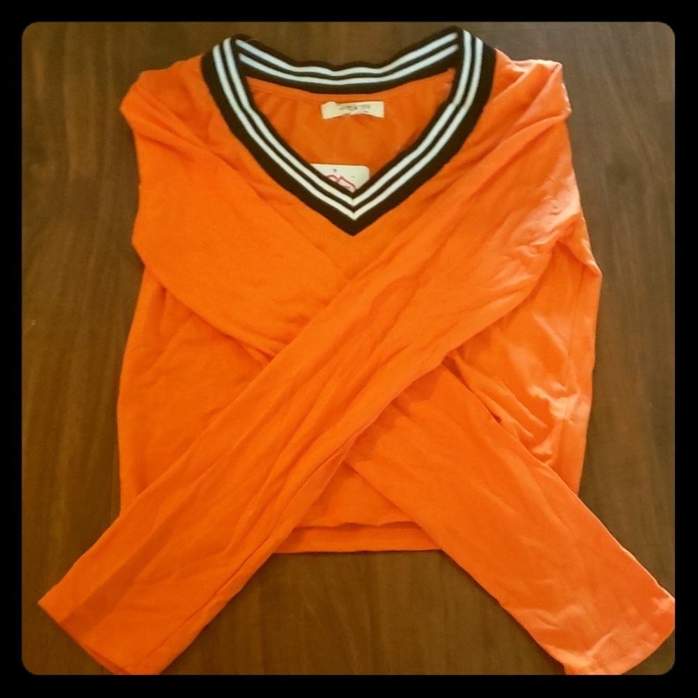 Heart & Hips orange crop top